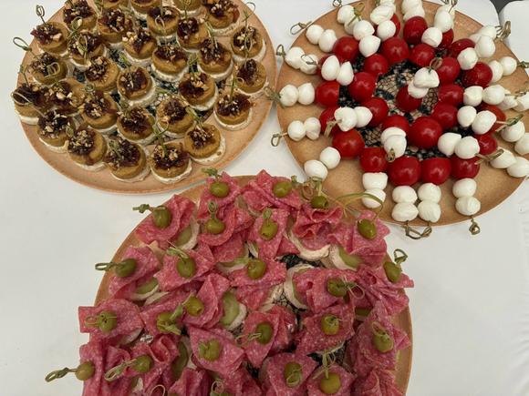 Новогодний фуршетный сет на 5-10 персон в Севастополе