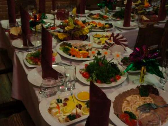 Новогоднее меню с дорадо на 7-8 персон в Севастополе